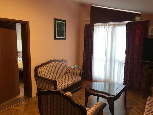 Апартаменты Bar center and sea view Бар-5
