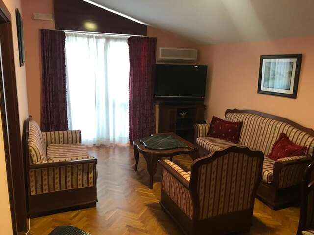 Апартаменты Bar center and sea view Бар-43